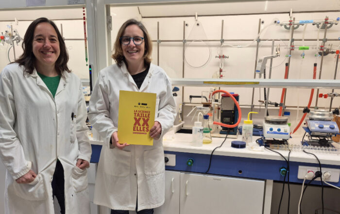 Hélène Brault et Aurélie Girard, Ambassadrices XXelles dans une salle de manip à l'IMN